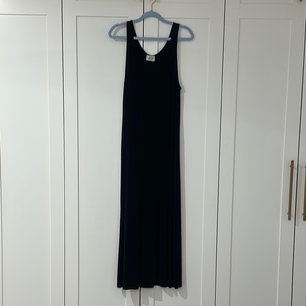 Chic Black Sleeveless Maxi Dress